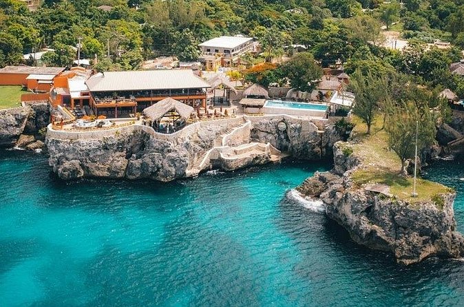 Day-Trip to Rick's Cafe from Montego Bay - Cliff jumping, swimming, and watching the action