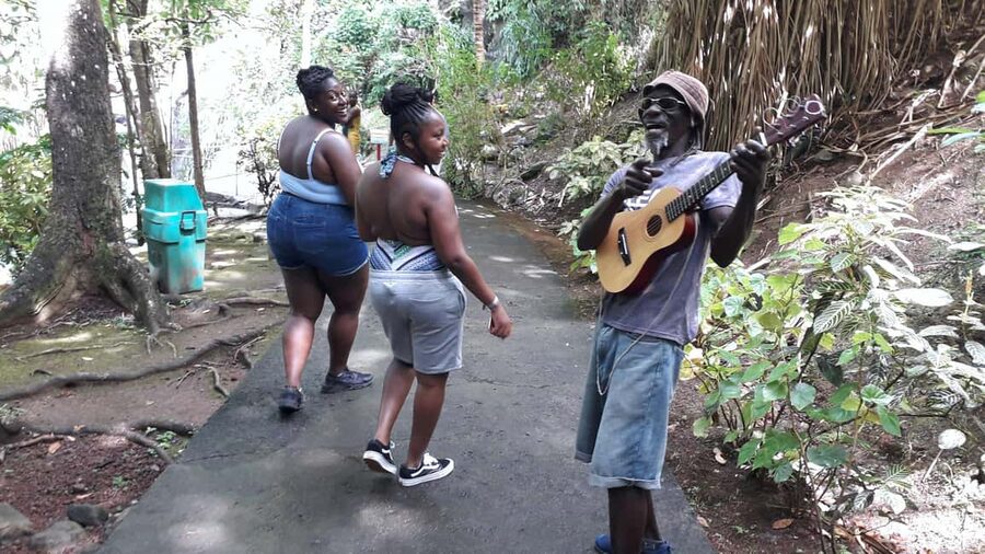 Discover Grenada: Your Private Sightseeing Taxi Tour. - What the guides add to the experience