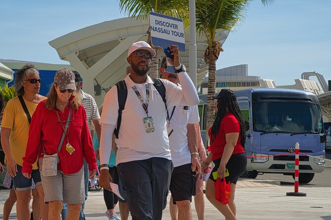 Discover Nassau Sightseeing Tour plus Atlantis Resort Visit - What the strongest guides add