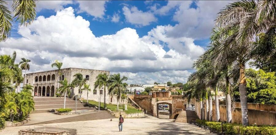 Discover Santo Domingo: A Day Trip from Punta Cana - Leaving Punta Cana between 7:00 and 8:00 a.m.