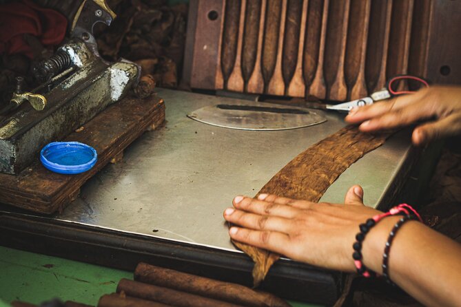 Dominican Cigar Factory Tour - Is $20 a fair price?