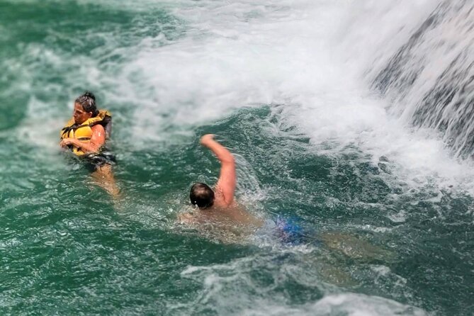 Dunn's River, Blue Hole and Bamboo Rafting from Ocho Rios - White River bamboo rafting: a slower hour