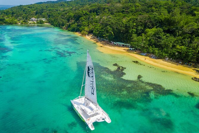 Dunn's River Catamaran Cruise From Ocho Rios - Snorkeling before the waterfall