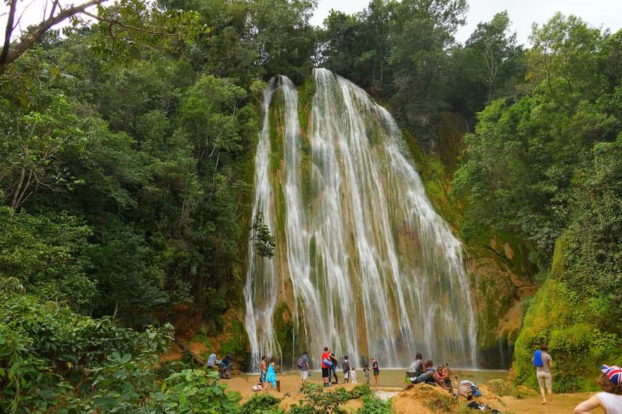 El Limón: Waterfall Horseriding Tour with Lunch - The First Briefing and the Local Guides