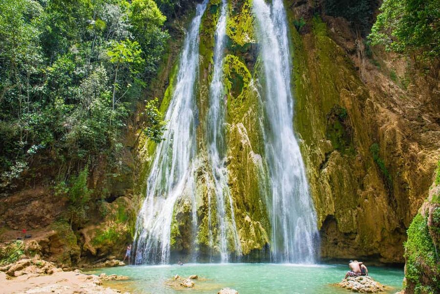El Limón: Waterfall Horseriding Tour with Lunch - Arriving at El Limón Waterfall