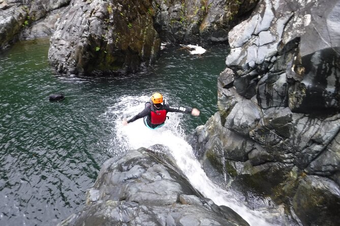 El Yunque Rainforest Tour: Natural Waterslides Adventure - Why footwear and packing matter