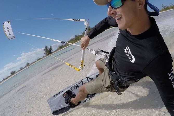 Fast-Track Kiteboarding Camp: Best for Beginners - From Swaying Palms to your first kite launch
