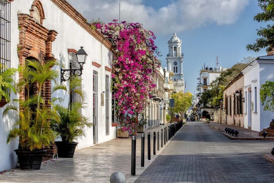 From Bavaro: Santo Domingo Colonial City Tour - Souvenir stops and the real amount of free time