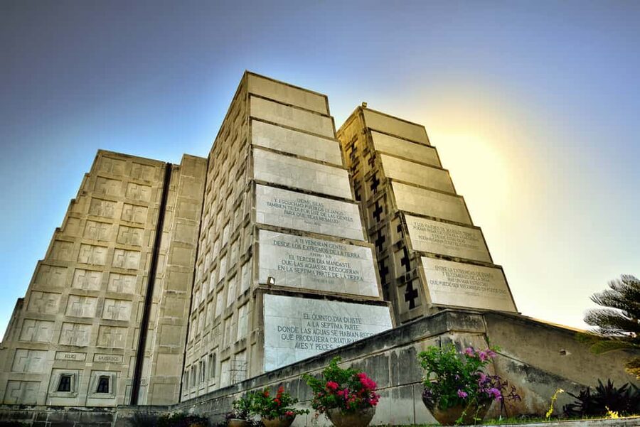 From Bavaro: Santo Domingo Colonial City Tour - Museums and art from the 16th century onward