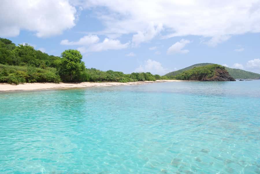 From Fajardo: Boat and Snorkeling in Culebra Island with All-Inclusive - Lunch, snacks, and drinks on board