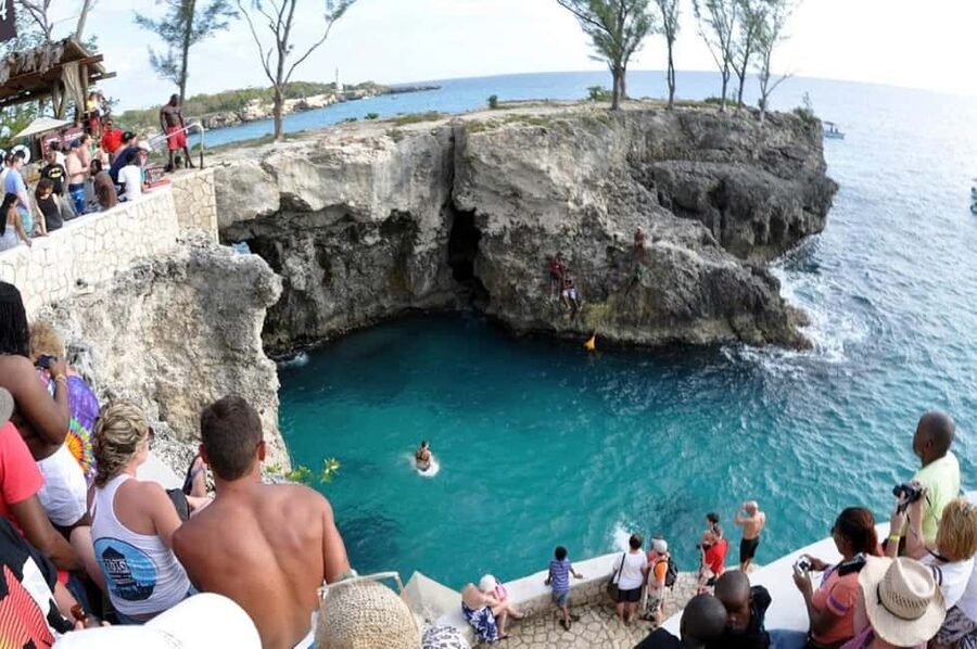 From Montego Bay: Negril Day Trip and Rick's Café Sunset - Sunset timing makes or breaks the experience