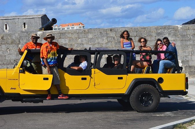 Funky Jeep Adventure in Nassau - Arawak Cay finishes with Bahamian flavors