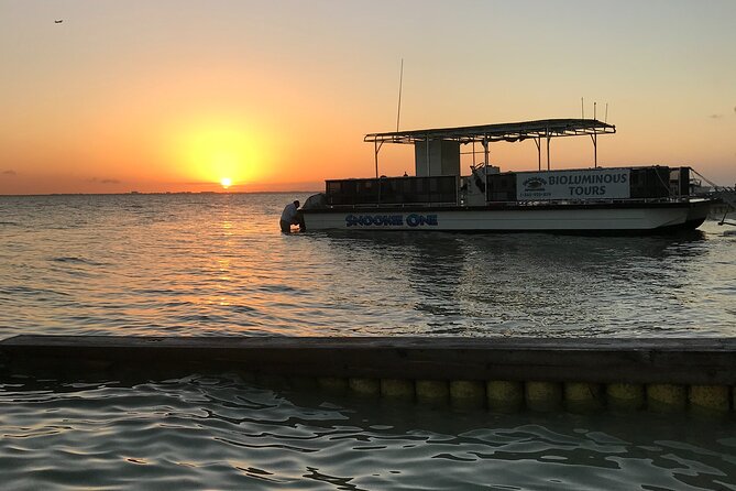 Grand Cayman - Bioluminescent Bay Tour - Waiting for darkness at Bioluminescent Bay