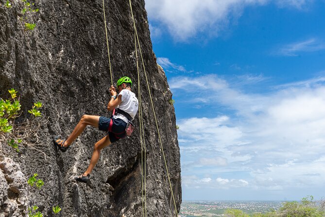 Half day Climbing Trip at the Tafelberg, Curaçao - Why the private format helps beginners