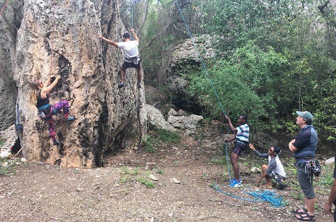 Half day Climbing Trip at the Tafelberg, Curaçao - A cooler change from Willemstad