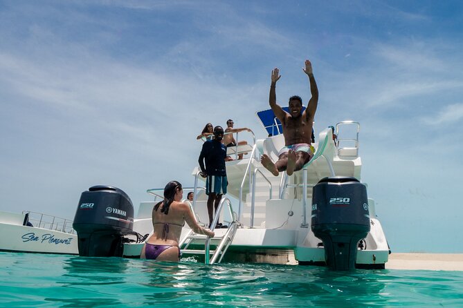Half Day Private Boat Tour in Caicos Island - What the crew adds to the day