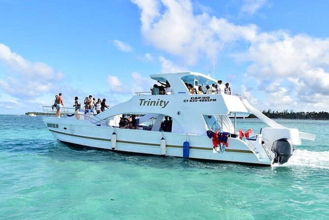 Hip Hop adult only Party Boat with Unlimited drinks& sand-bar - A Punta Cana party boat with a clear personality
