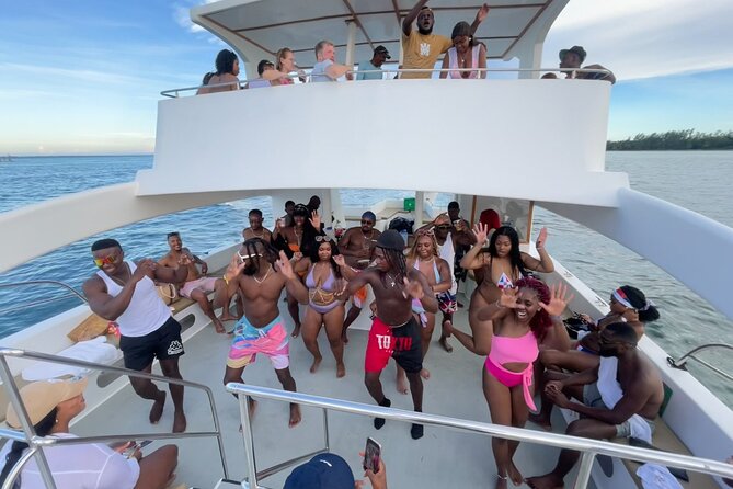 Hip Hop Beat and Live Dj Adults Only Party Boat and Free drinks - Music, dancing, and the group atmosphere