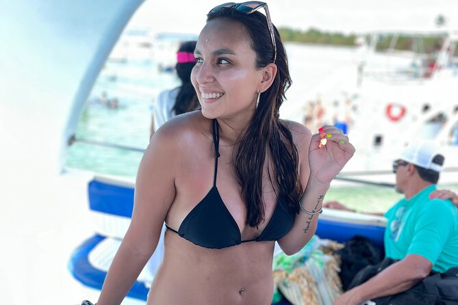 Hip Hop Party Boat with Snorkeling Punta Cana - Snacks and the food question