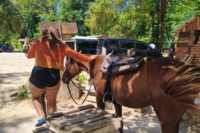 Horseback Riding and Swim Experience - Getting to the Main Street meeting point