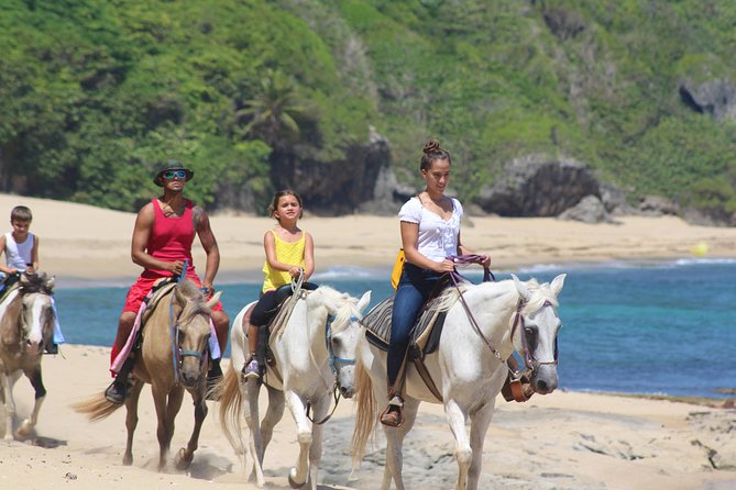 Horseback Riding through Secluded Beaches and Tropical Forests - How the guides shape the experience