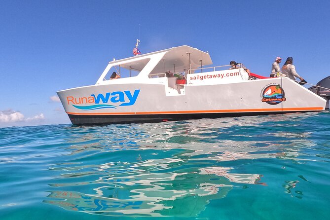Icacos Double Dip Power Catamaran Snorkel & Beach Tour - The crew and the onboard mood