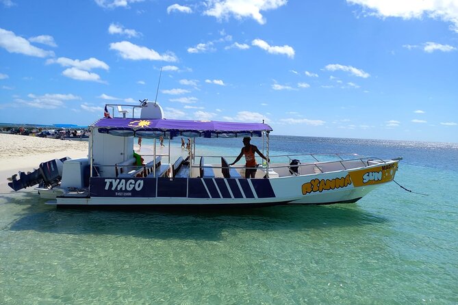 Island DE Saona: EN Small Group Tour on Trimaran Motorise - Leaving Bayahíbe on a motorized trimaran