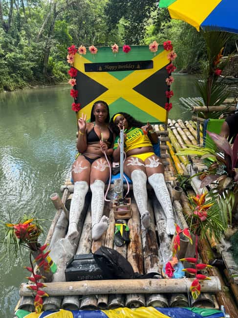 Jamaica Bamboo Rafting Experience with Limestone Massage - The guides make the ride personal