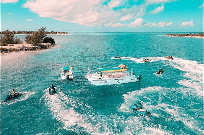 Jet Skiing around La famille ship and smaller pristine cays - Booking, pickup, and cancellation details