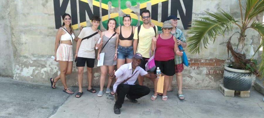 Kingston: Walking Tour with Mural Exploration - What guides add to the experience
