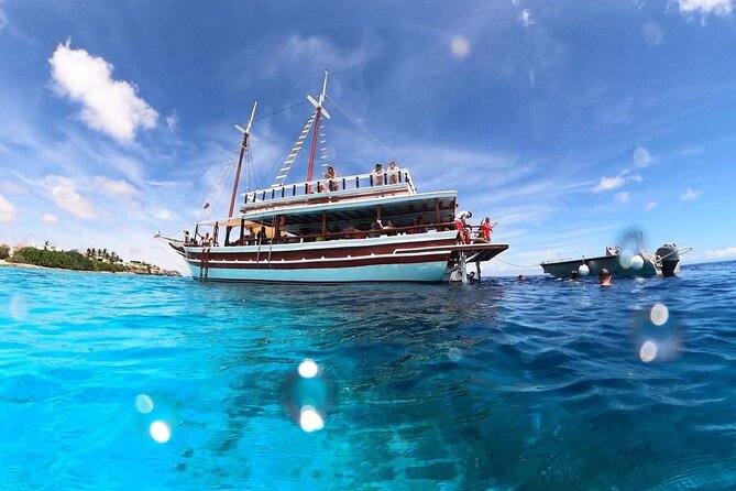 Luxury snorkel trip on a spacious wooden schooner and local lunch - The homemade Caribbean lunch