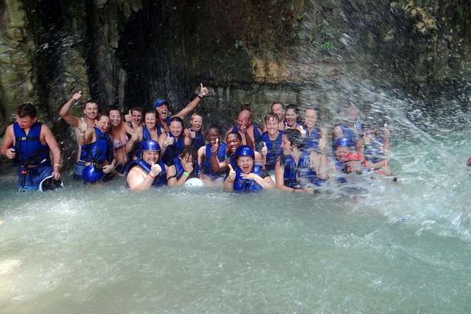 Mega Adrenaline & Splash - Ziplining above the Damajagua area