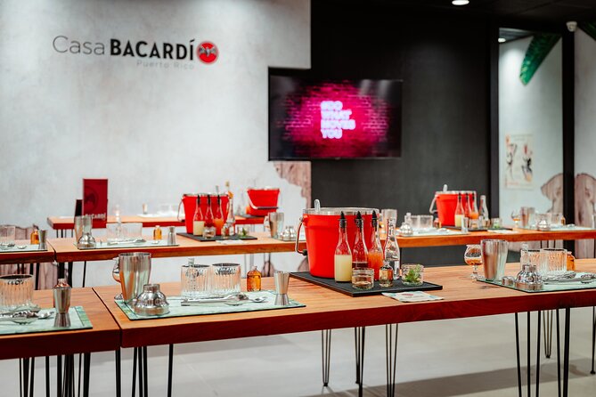 Mixology Class at Casa BACARDÍ in Puerto Rico - The mixology lesson with two cocktails