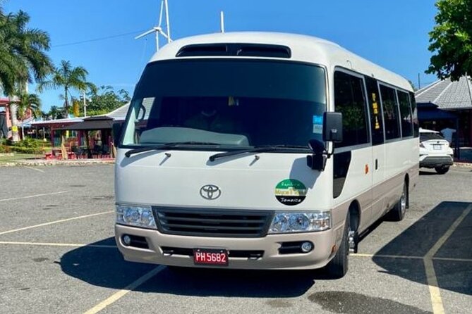 Montego Bay Airport Transfer to Resorts in Montego Bay - Inside the air-conditioned vehicle
