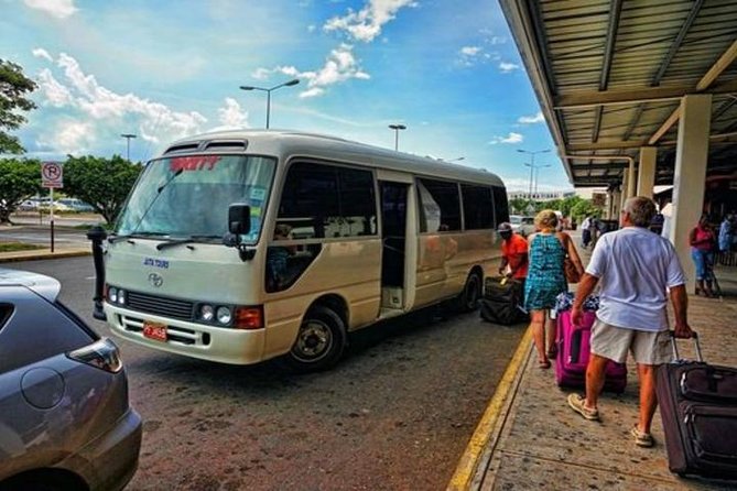 Montego Bay Airport Transfers to Negril Hotels - The mini tour and the value of a local stop