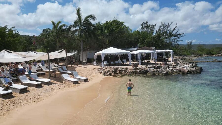 Montego Bay: Dunn's River Falls & Lunch at Bamboo Beach Club - Guides and Drivers Shape the Day