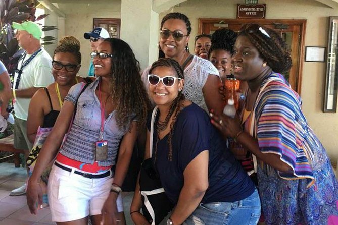 Montego Bay Hotels Private Airport Round Trip Transfers - Why a private vehicle can be worth the price