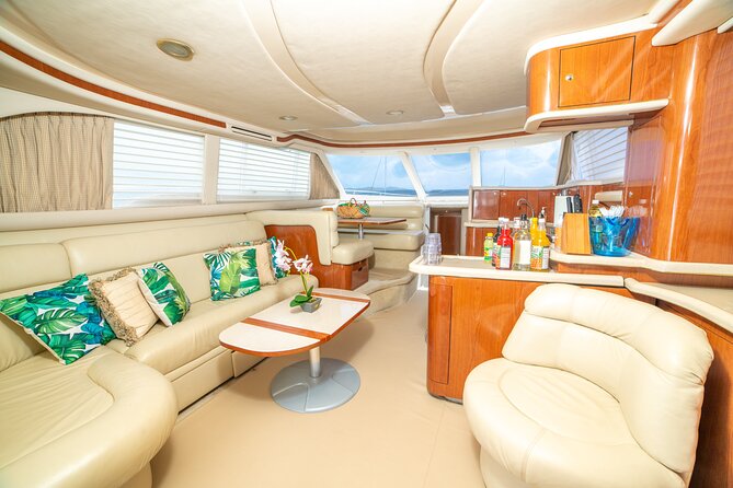 Montego Bay Private Yacht Tour with Open Bar and Lunch - What the $2,500 group price really means