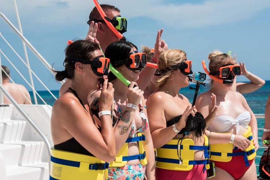 Montego Bay: Reggae Catamaran 18+ Cruise with Open Bar - What the $125 price covers