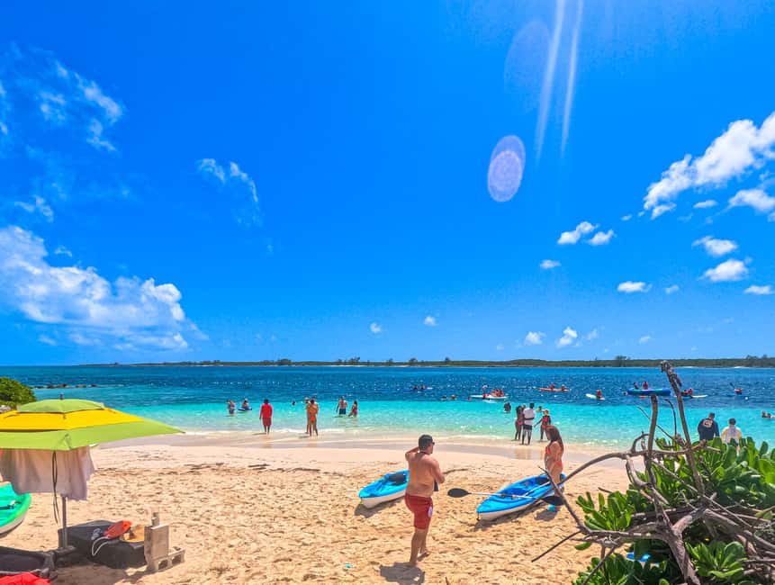 Nassau: Beach Day at SunCay incl. Lunch - Boat Tour - Kayaks and paddle boards add real value