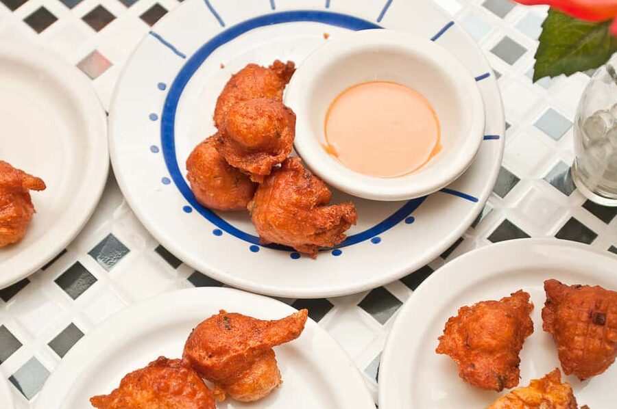Nassau: Bites and Sites Food and Cultural Walking Tour - What the guide adds
