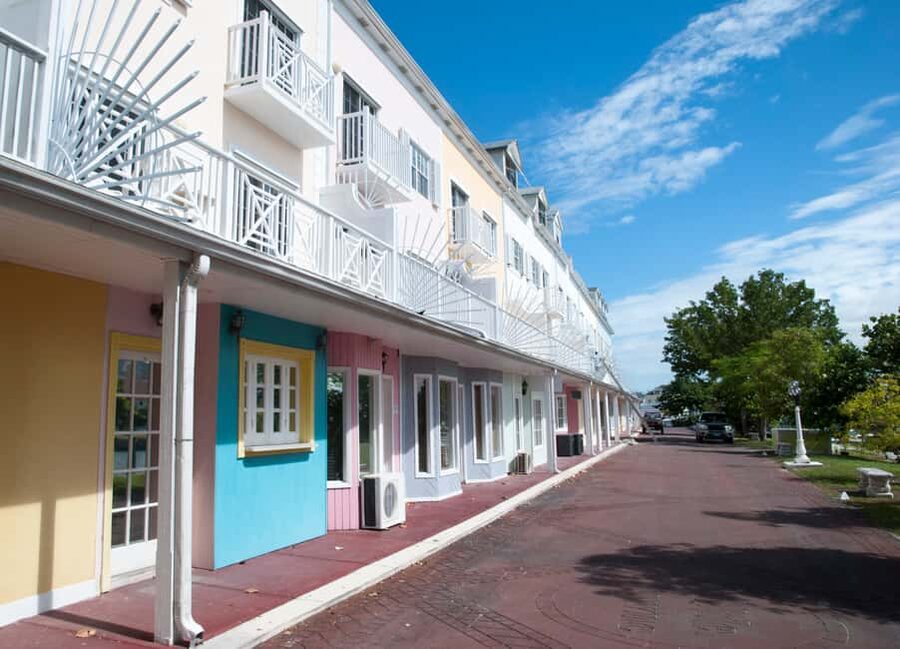 Nassau: E-Scooter Tour with Food Tasting and Local Drinks - Why an electric scooter works well in Nassau