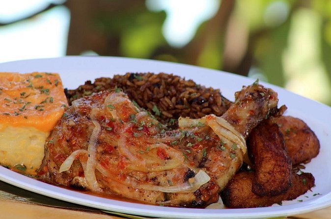 Nassau Food and History Bus Tour - Weather, clothing, and small practical details