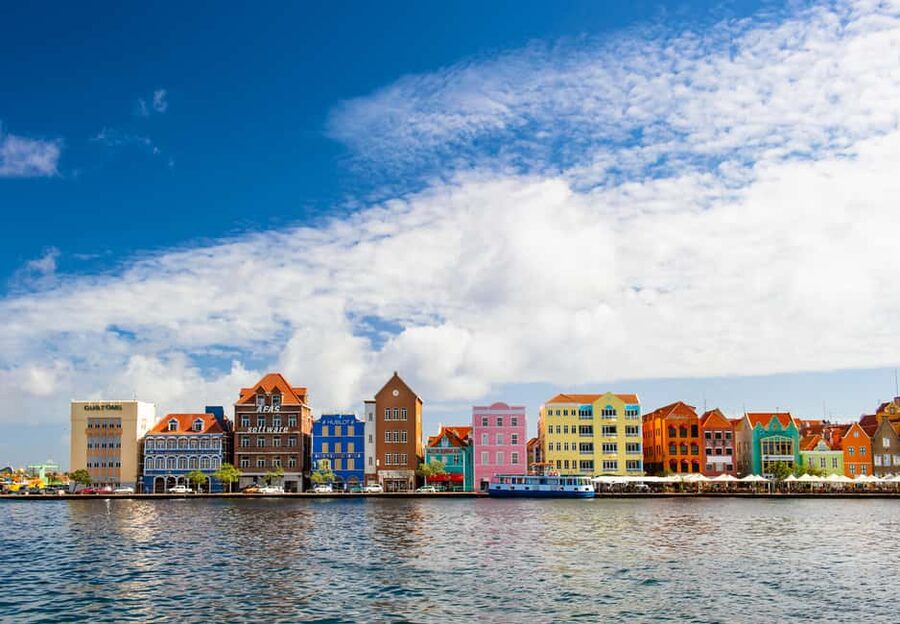 Nassau: Jet Ski Ride, Parasailing & Banana Boat Tour - The 3.5-mile banana boat ride