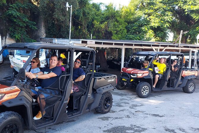 Nassau Narrated Jeep tour with Full Bahamian Lunch and Drink - Queen’s Staircase and Nassau’s old fortifications