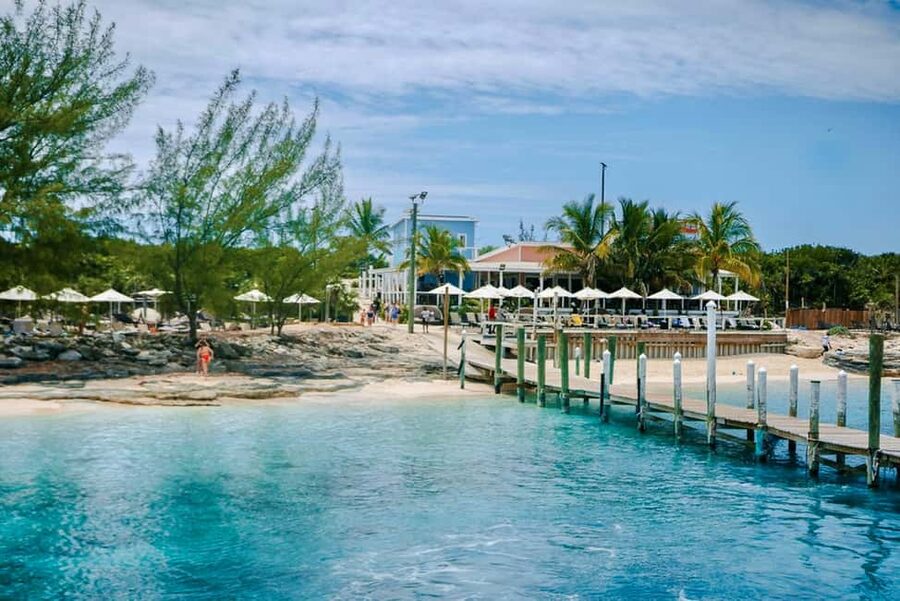 Nassau: ROSE ISLAND PERFECT BEACH DAY GROUP GETAWAY - Why the group setup works