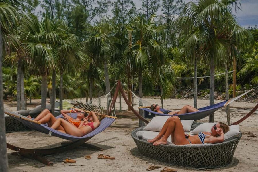 Nassau: Rose Island's Sand Dollar Beach Resort - Key points before you book