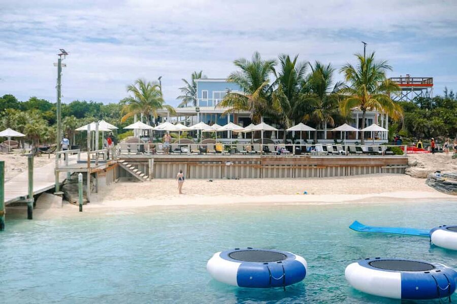 Nassau: Rose Island's Sand Dollar Beach Resort - Reaching Rose Island by boat
