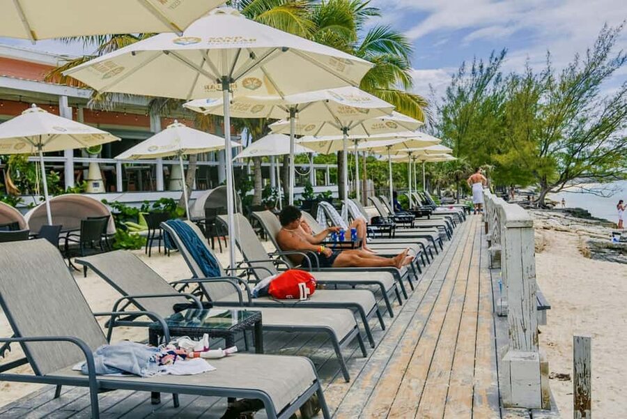 Nassau: Rose Island Swimming Pigs and Beach Day Group Tour - What you can do after the pig session
