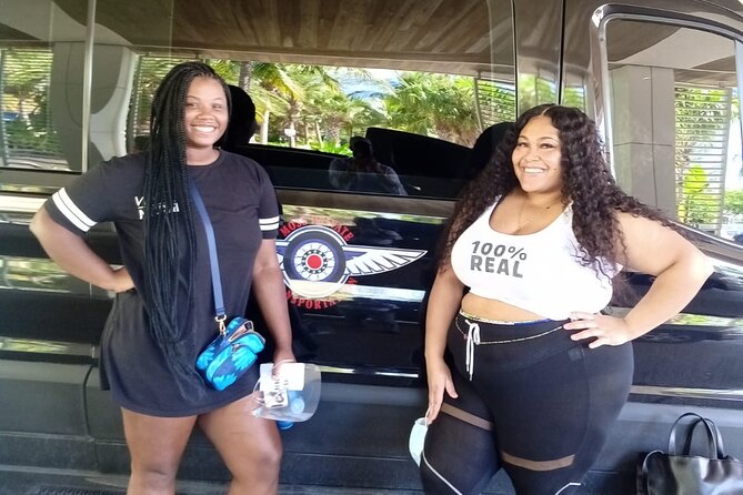 Nassau Roundtrip Airport Shared Shuttle MPT - Meeting your ride at Lynden Pindling International Airport